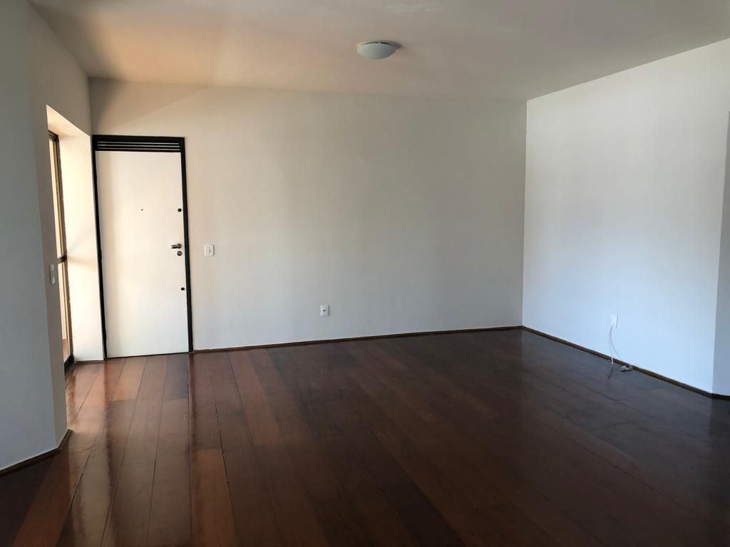 Apartamento à venda com 3 quartos, 121m² - Foto 13