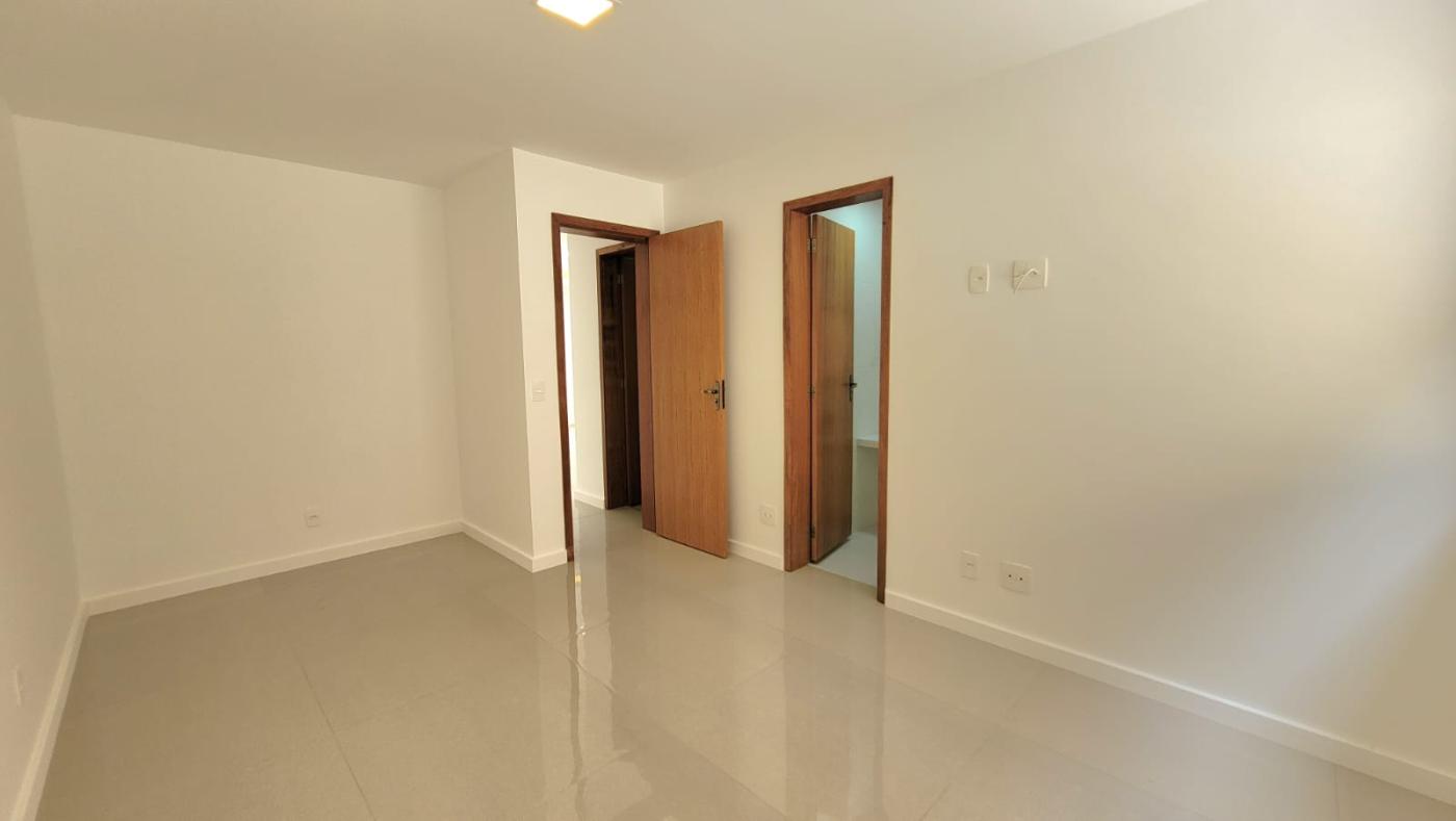 Casa de Condomínio à venda com 4 quartos, 200m² - Foto 10