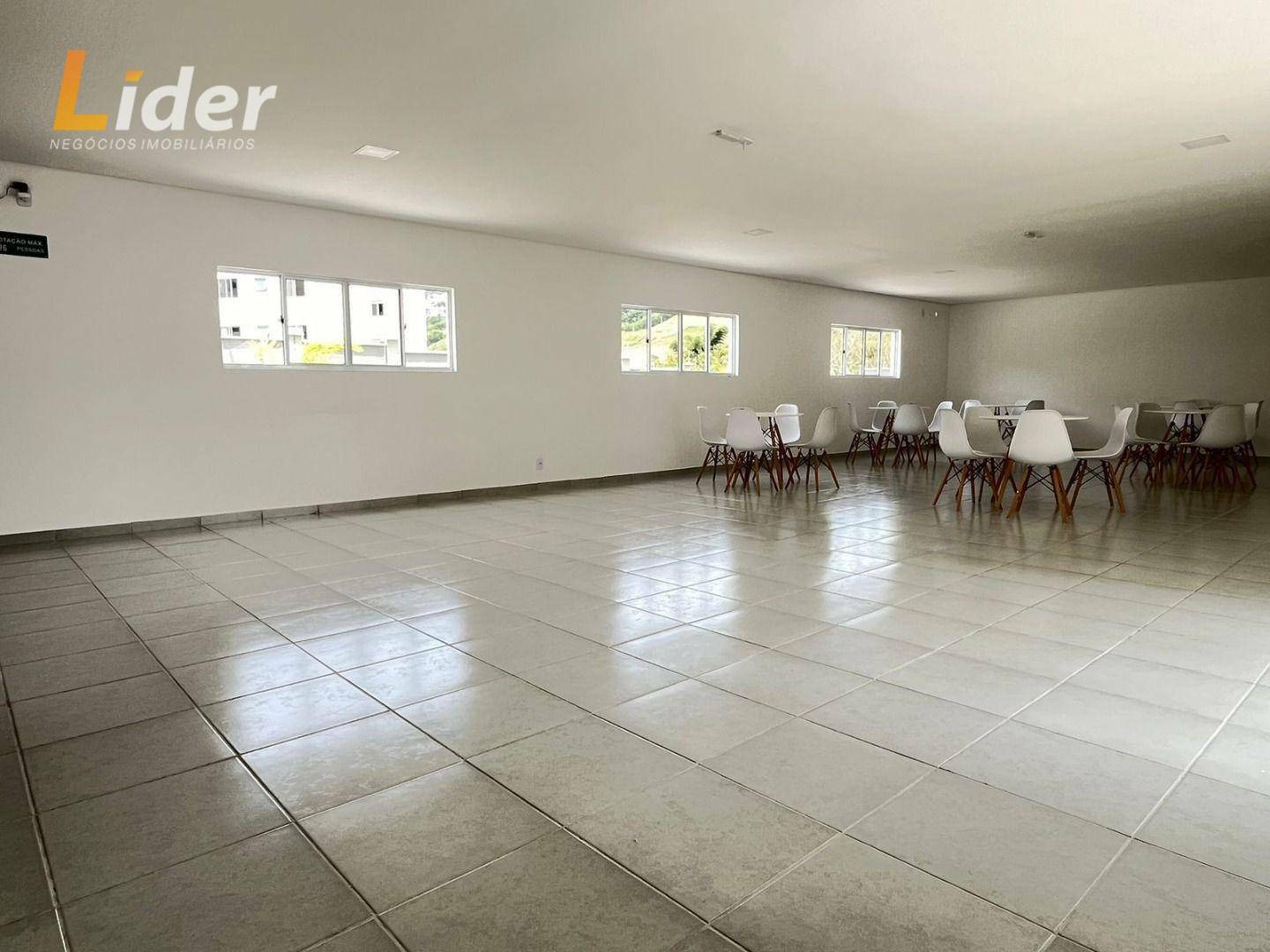 Apartamento à venda com 2 quartos, 70m² - Foto 17