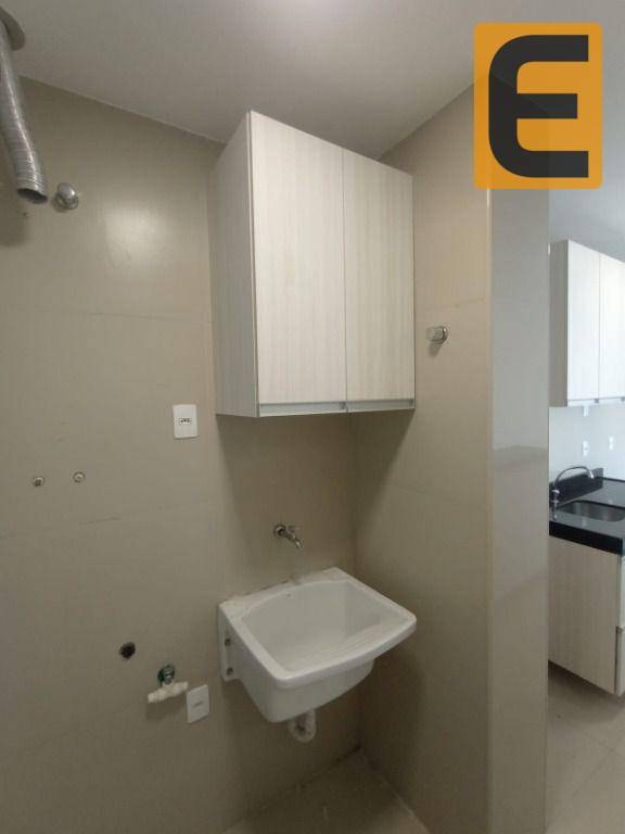 Apartamento para alugar com 3 quartos, 87m² - Foto 4