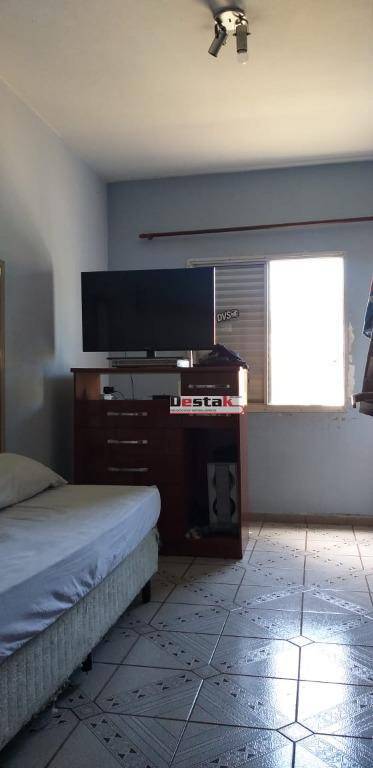 Apartamento à venda com 3 quartos, 64m² - Foto 11