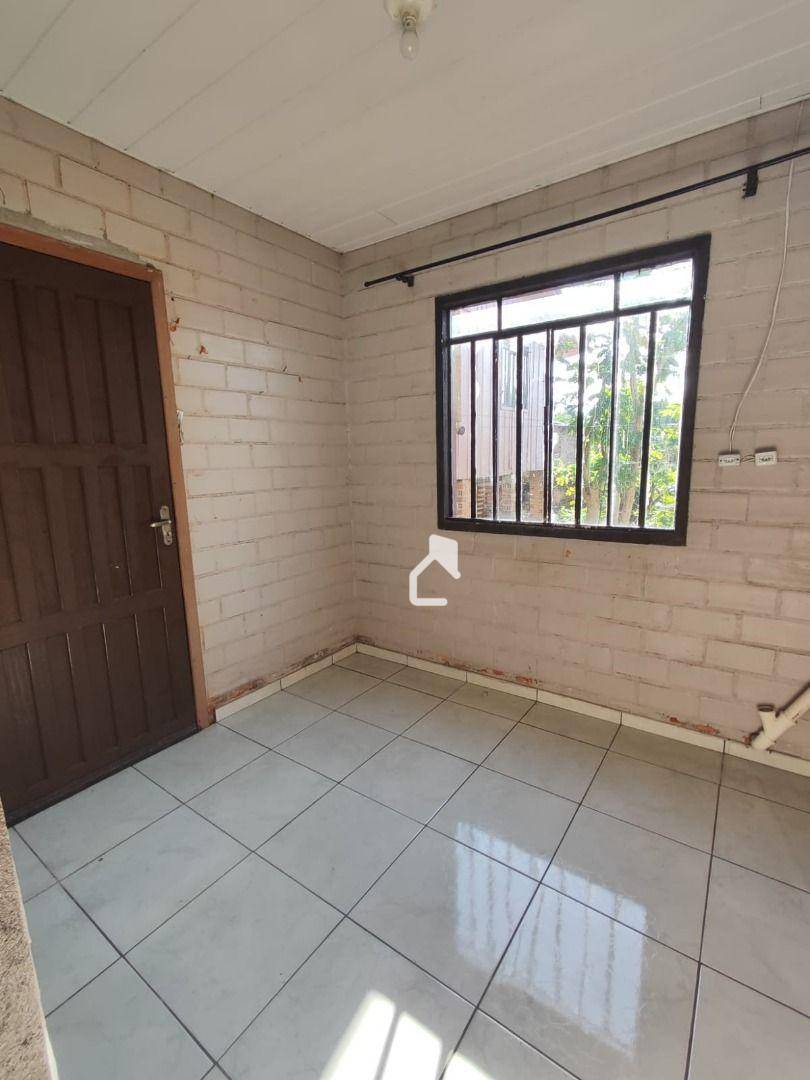 Casa à venda com 2 quartos, 70m² - Foto 8