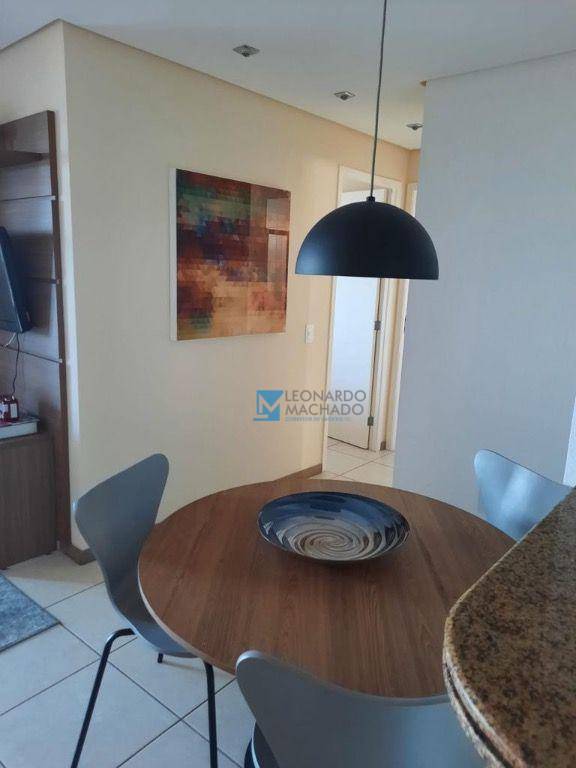 Apartamento à venda com 2 quartos, 65m² - Foto 6