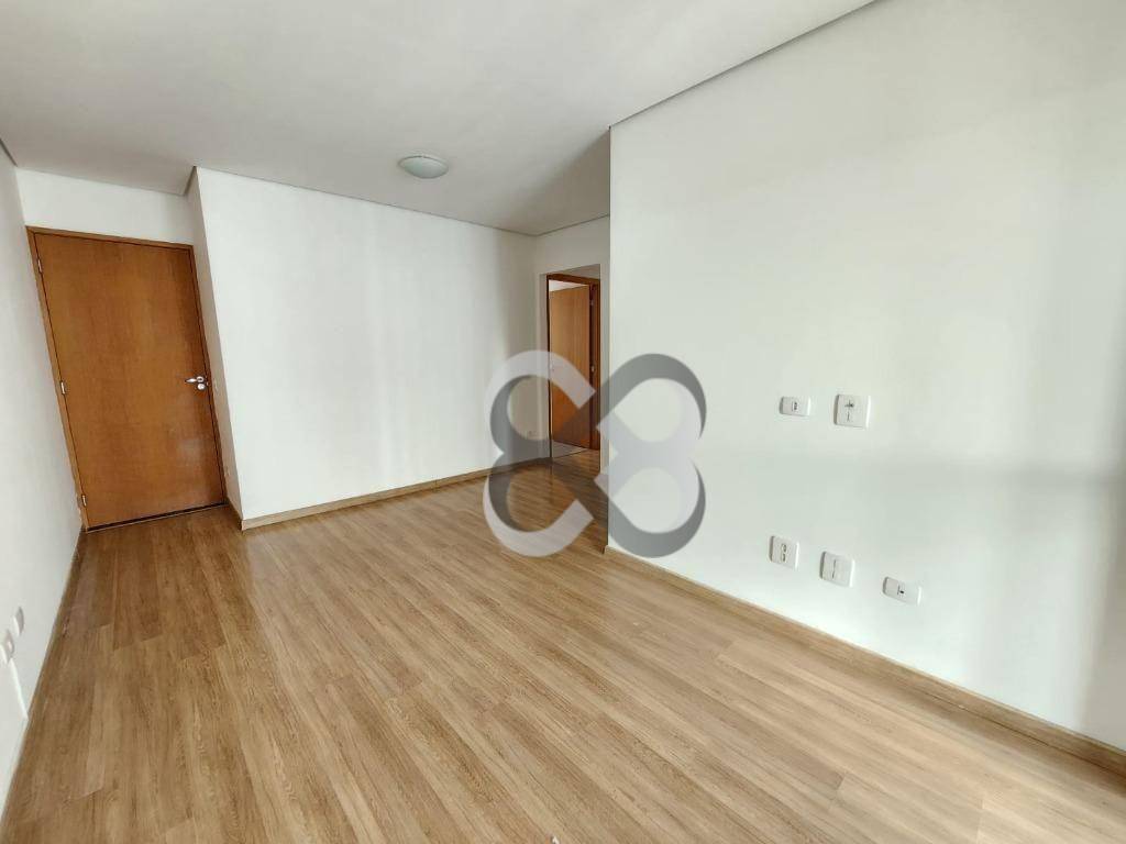 Apartamento para alugar com 3 quartos, 84m² - Foto 4