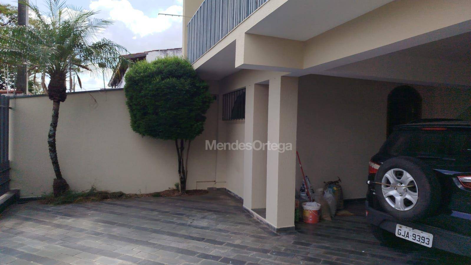 Casa para alugar com 3 quartos, 250m² - Foto 2