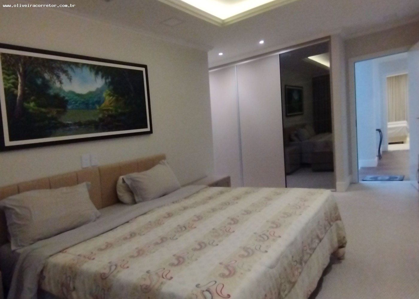 Casa à venda com 4 quartos, 337m² - Foto 6