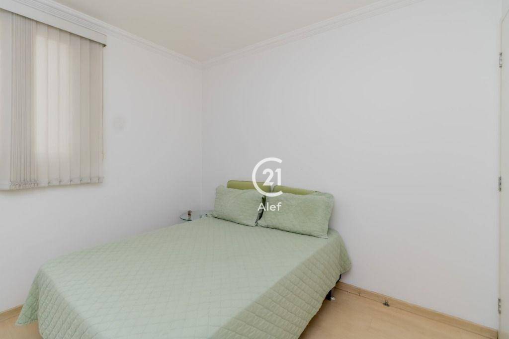 Apartamento à venda com 3 quartos, 107m² - Foto 9