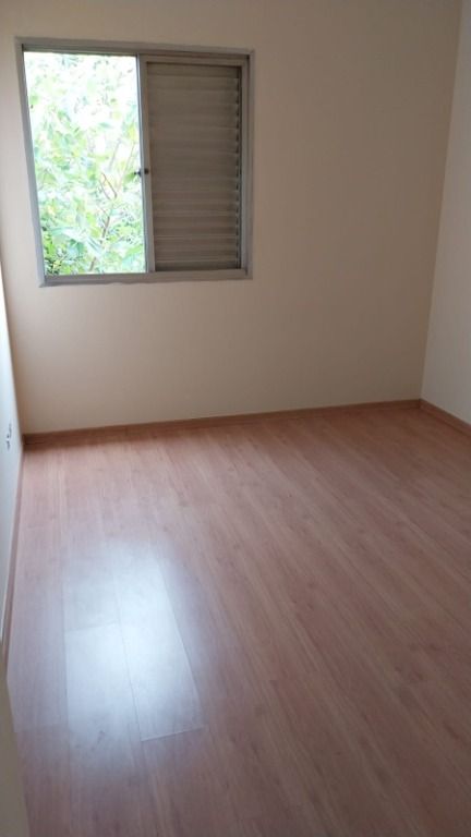 Apartamento à venda com 2 quartos, 70m² - Foto 3