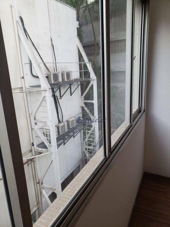 Apartamento à venda com 2 quartos, 67m² - Foto 4