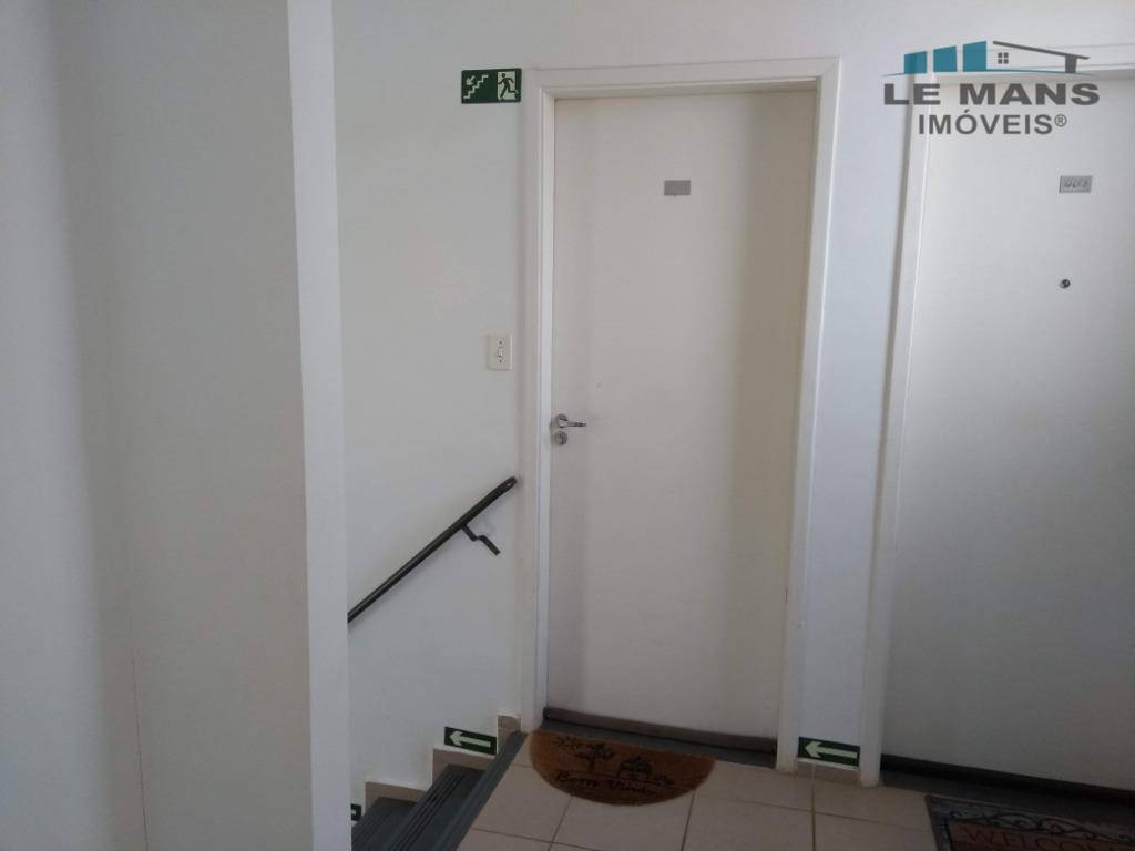 Apartamento à venda com 2 quartos, 46m² - Foto 2