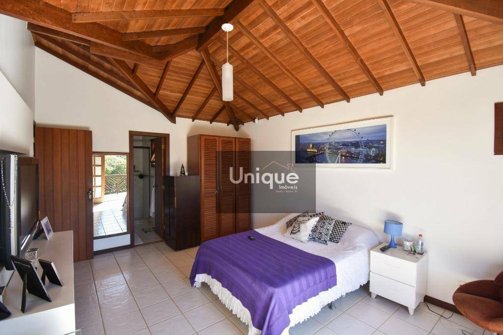 Casa à venda com 6 quartos, 450m² - Foto 23