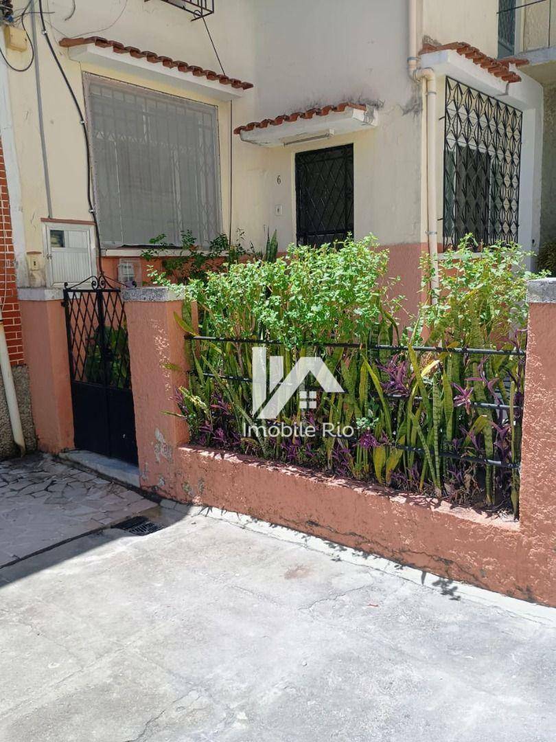 Casa de Condomínio à venda com 2 quartos, 65m² - Foto 2