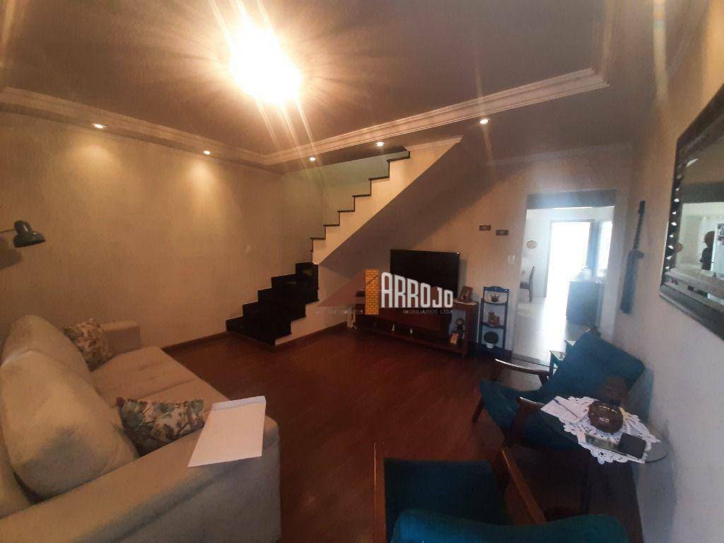 Sobrado à venda com 2 quartos, 131m² - Foto 1