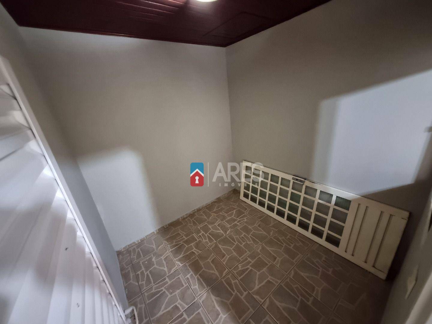 Casa à venda com 2 quartos, 108m² - Foto 30