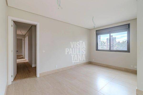 Apartamento à venda com 3 quartos, 200m² - Foto 9