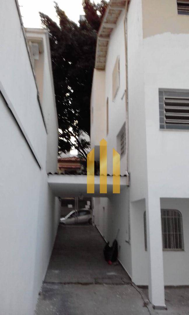 Sobrado à venda e aluguel com 8 quartos, 220m² - Foto 12