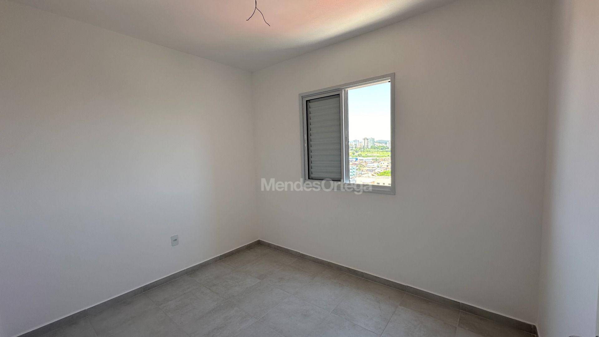 Apartamento à venda com 2 quartos, 61m² - Foto 4