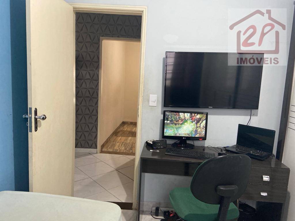 Casa à venda com 3 quartos, 200m² - Foto 12