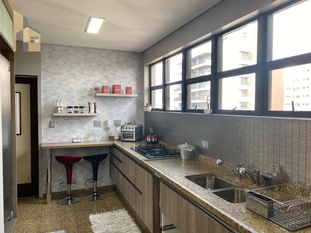 Apartamento à venda com 4 quartos, 262m² - Foto 13