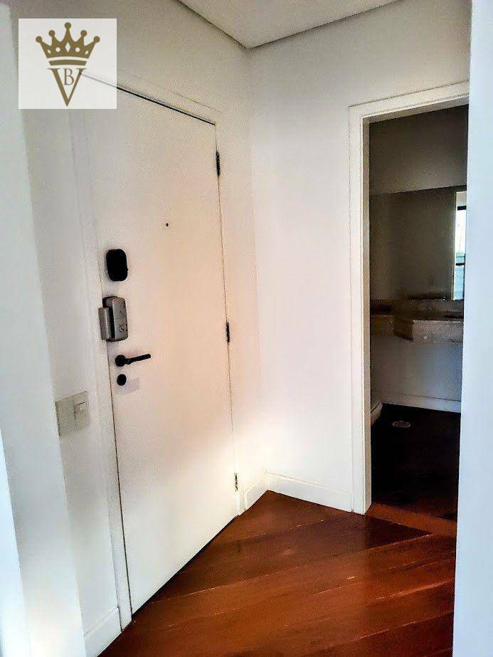 Apartamento para alugar com 3 quartos, 140m² - Foto 6