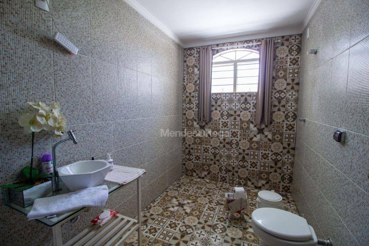 Casa à venda com 3 quartos, 247m² - Foto 10