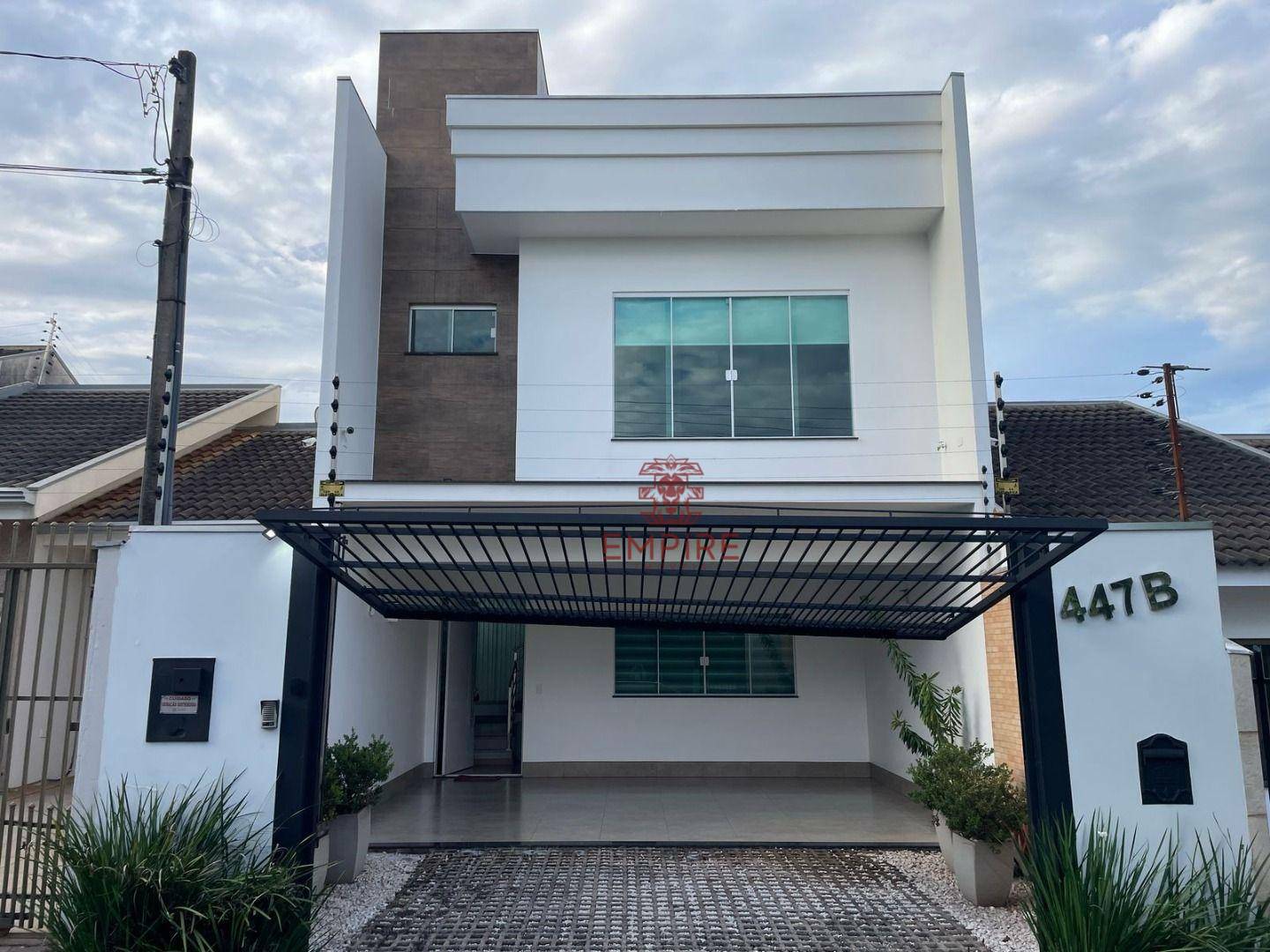 Casa à venda com 3 quartos, 147m² - Foto 1