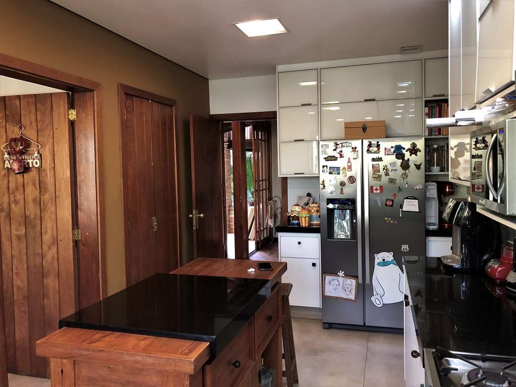 Casa de Condomínio à venda com 4 quartos, 450m² - Foto 17