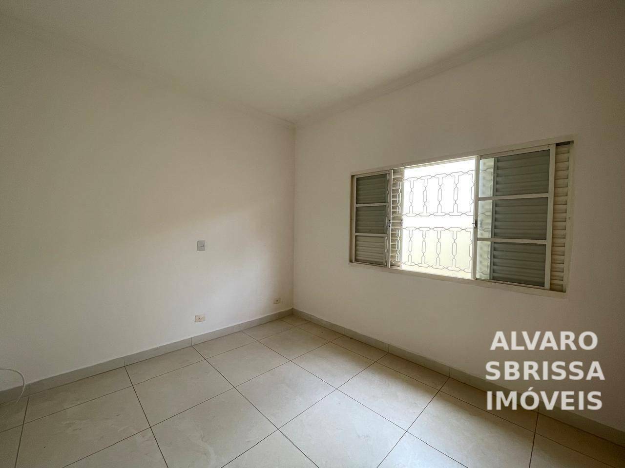 Casa à venda e aluguel com 3 quartos, 180m² - Foto 5