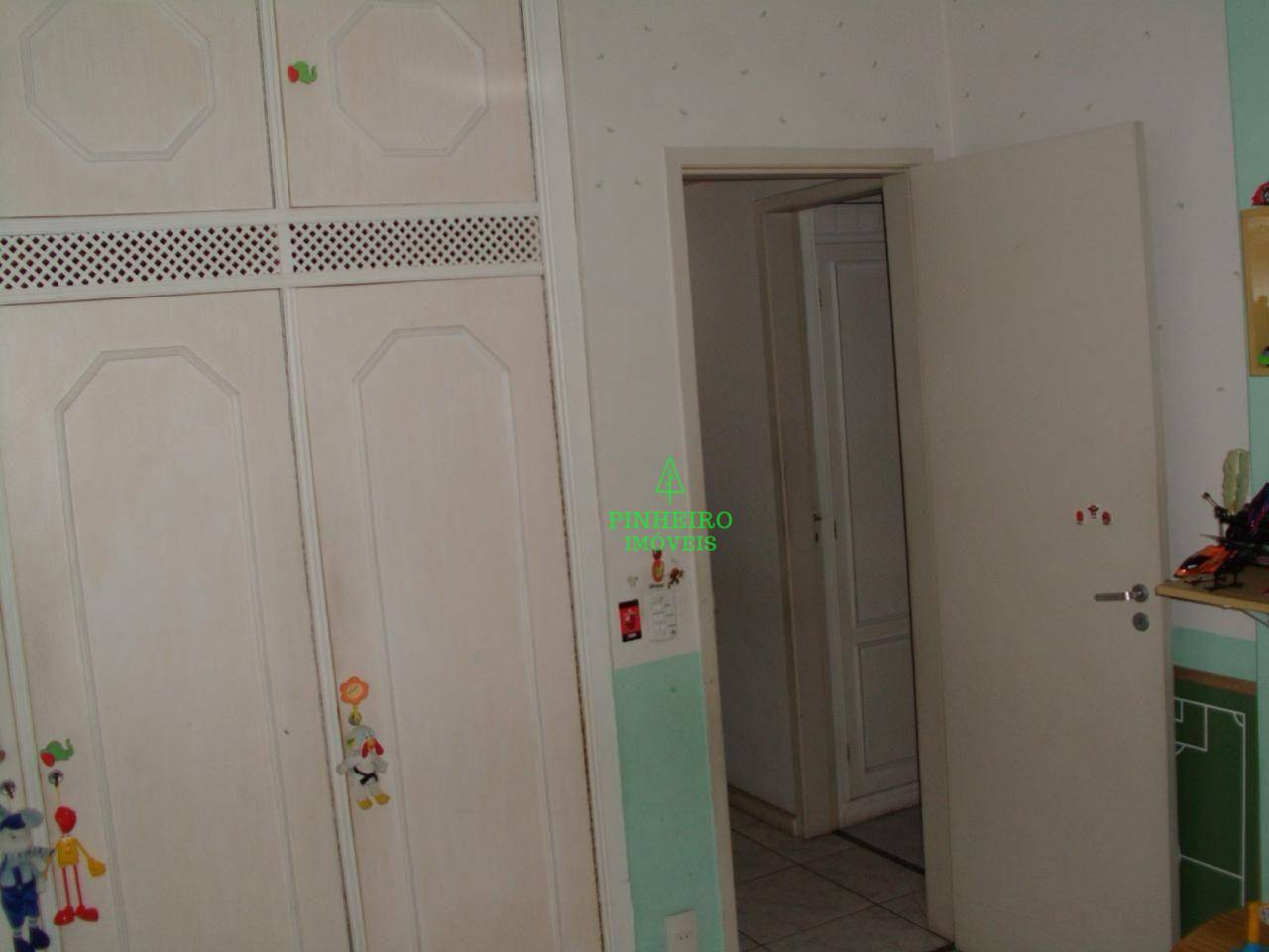 Apartamento à venda com 3 quartos, 122m² - Foto 11