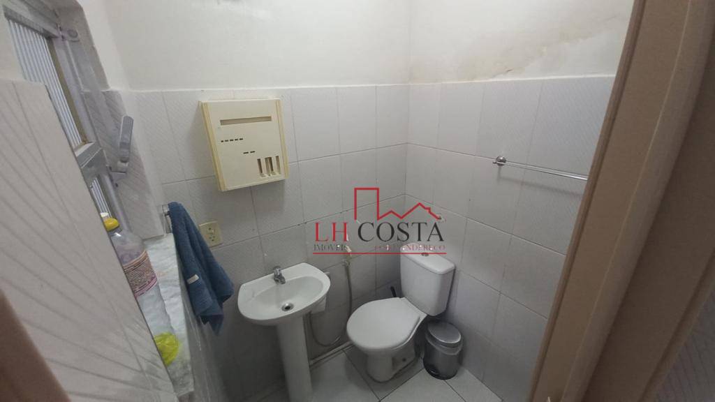 Casa à venda com 3 quartos, 183m² - Foto 14