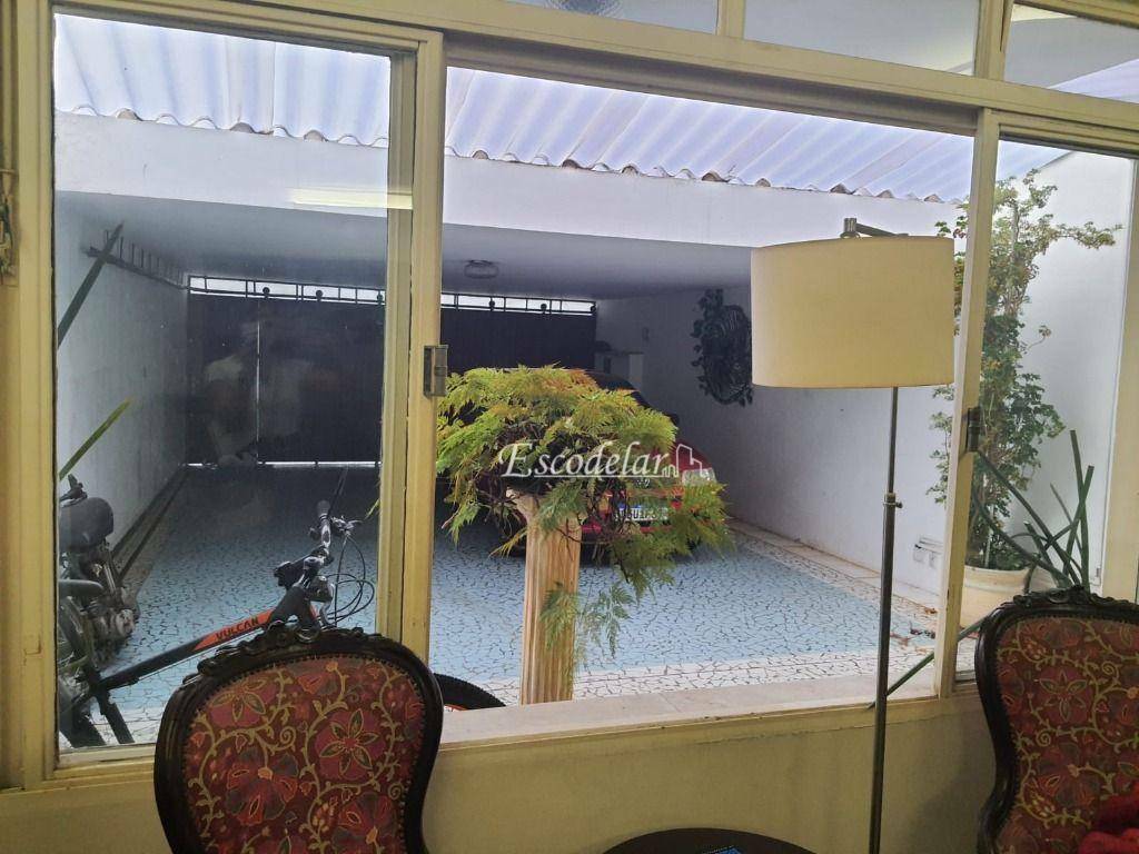 Sobrado à venda com 3 quartos, 360m² - Foto 1