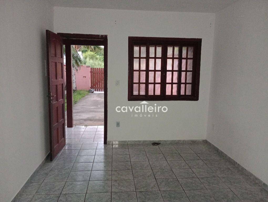 Casa à venda com 2 quartos, 72m² - Foto 3