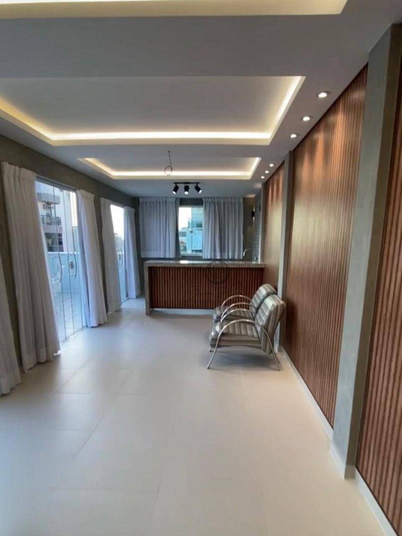 Apartamento à venda com 3 quartos, 220m² - Foto 15