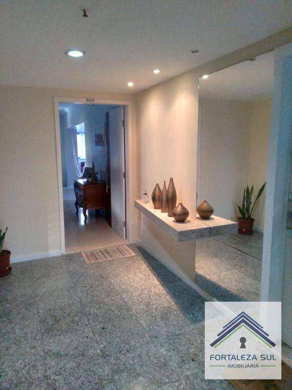 Apartamento à venda com 4 quartos, 197m² - Foto 2