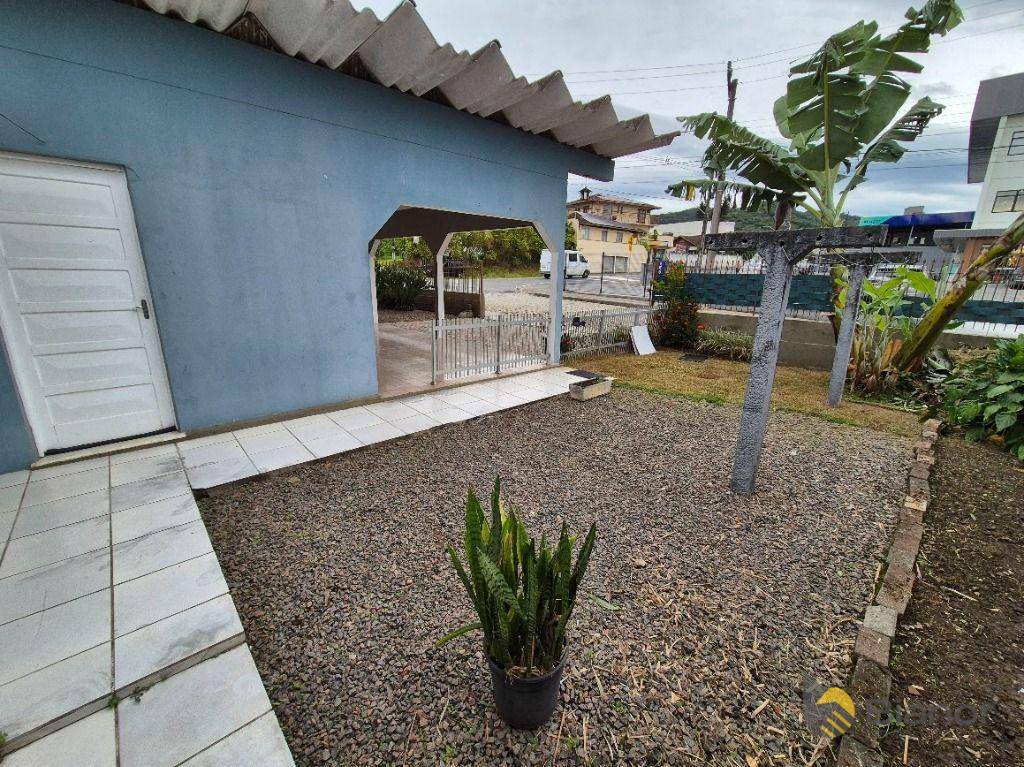 Casa à venda e aluguel com 3 quartos, 240m² - Foto 29