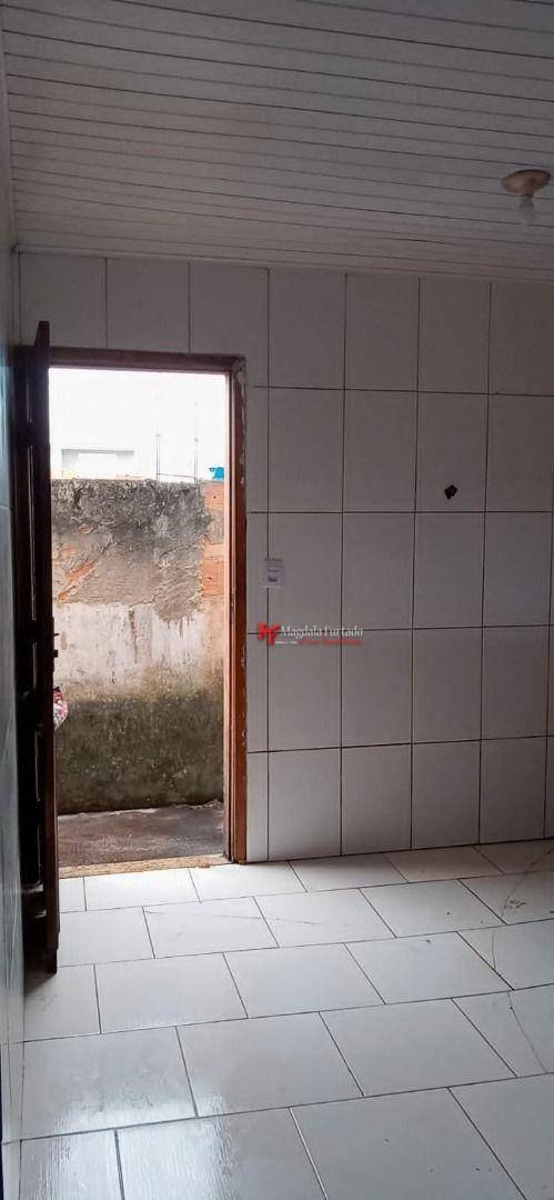 Casa à venda com 2 quartos, 120M2 - Foto 2