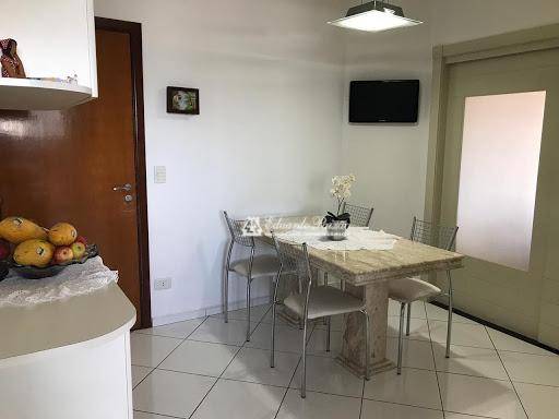 Apartamento à venda com 3 quartos, 154m² - Foto 10