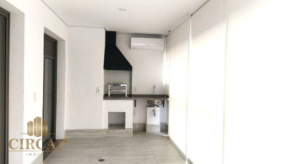 Apartamento à venda com 3 quartos, 146m² - Foto 1