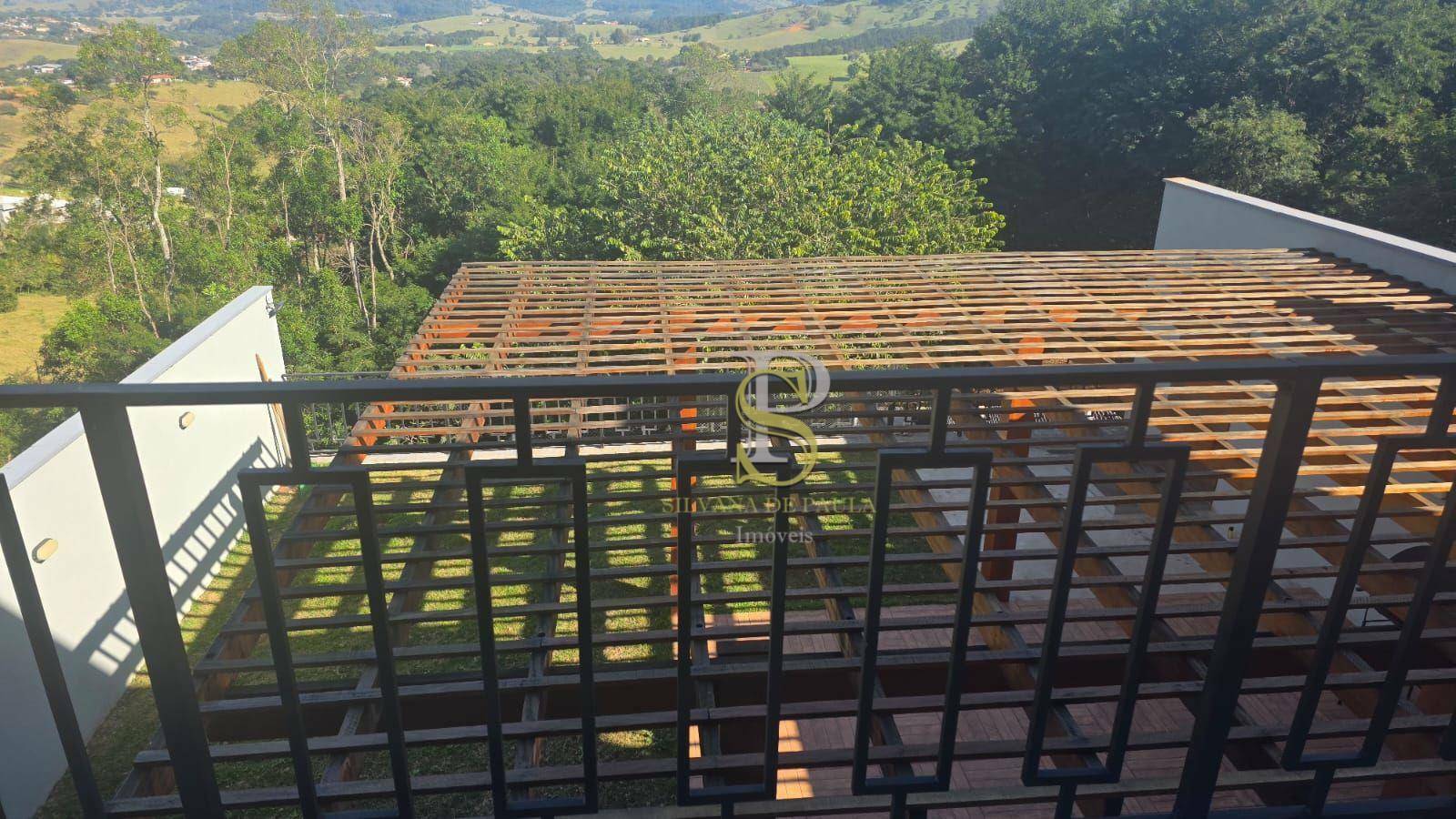 Casa à venda com 4 quartos, 250m² - Foto 9