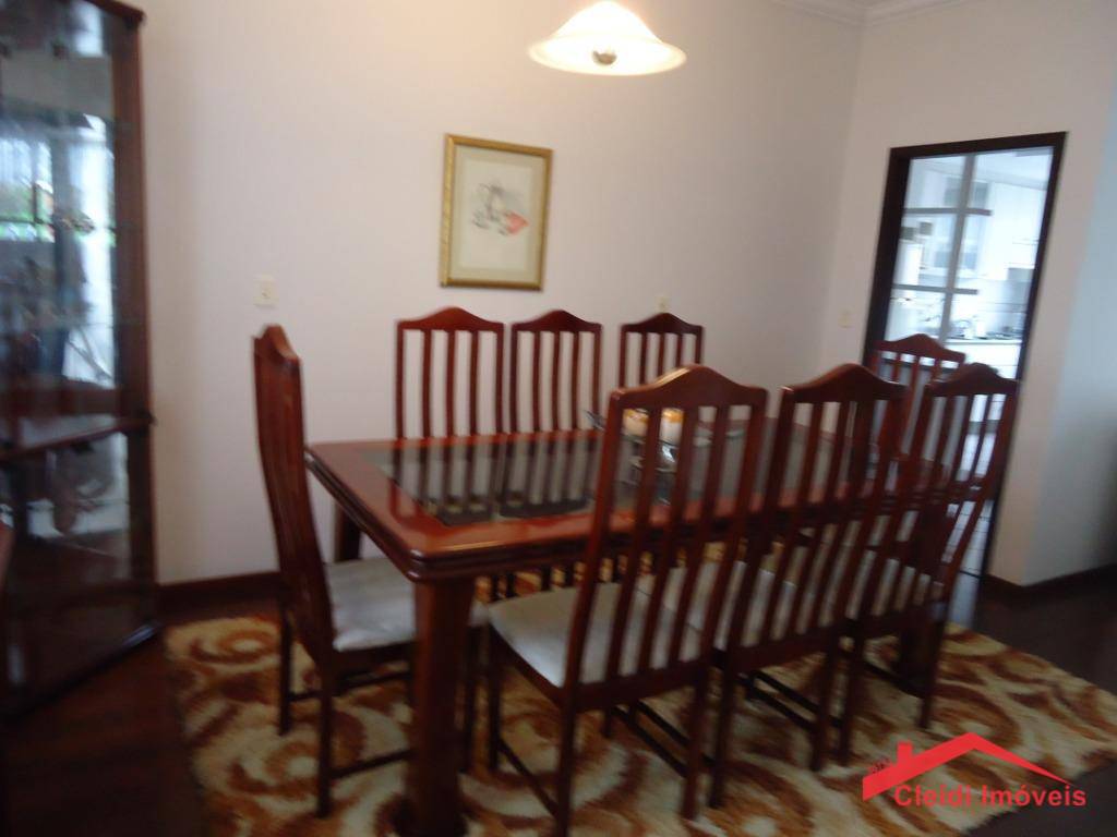 Apartamento para alugar com 2 quartos, 70m² - Foto 29