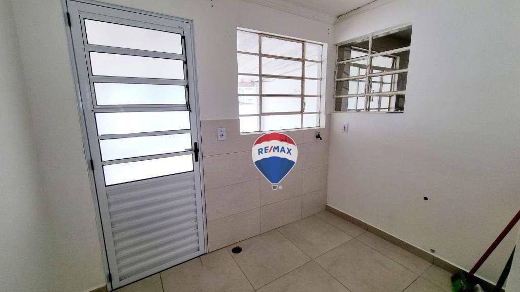 Casa para alugar com 2 quartos, 1M2 - Foto 22