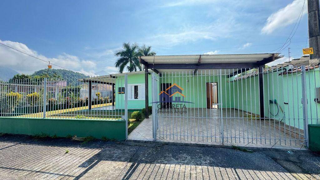 Casa para alugar com 3 quartos, 150m² - Foto 1