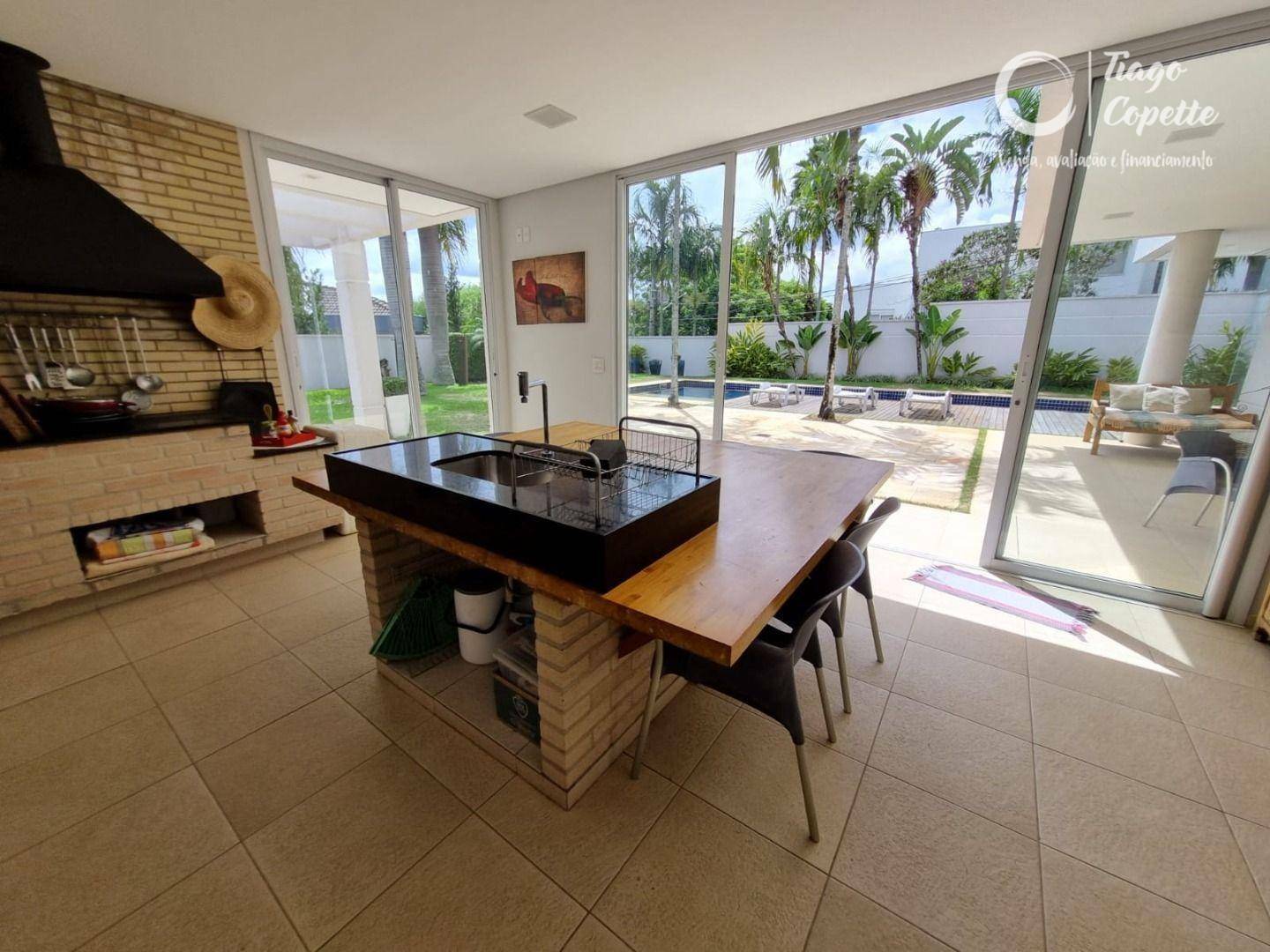 Casa de Condomínio à venda com 4 quartos, 407m² - Foto 1