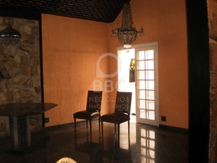 Casa para alugar com 2 quartos, 300m² - Foto 2