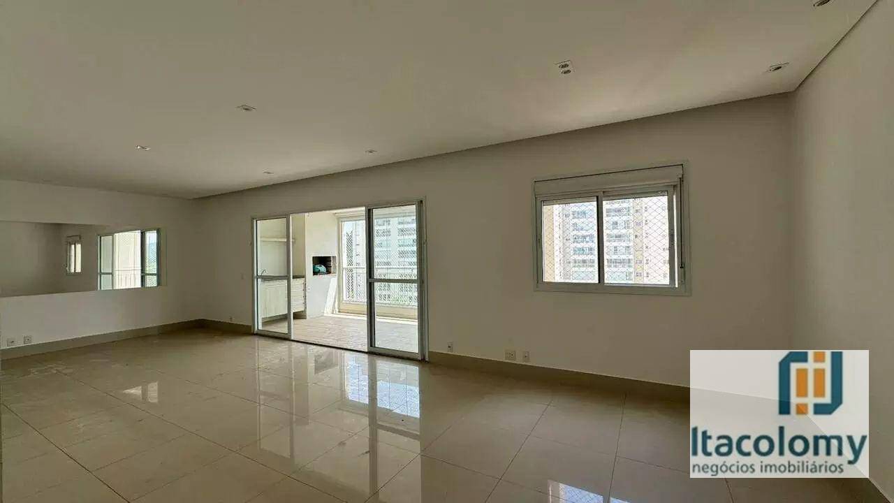 Apartamento à venda com 3 quartos, 132m² - Foto 1