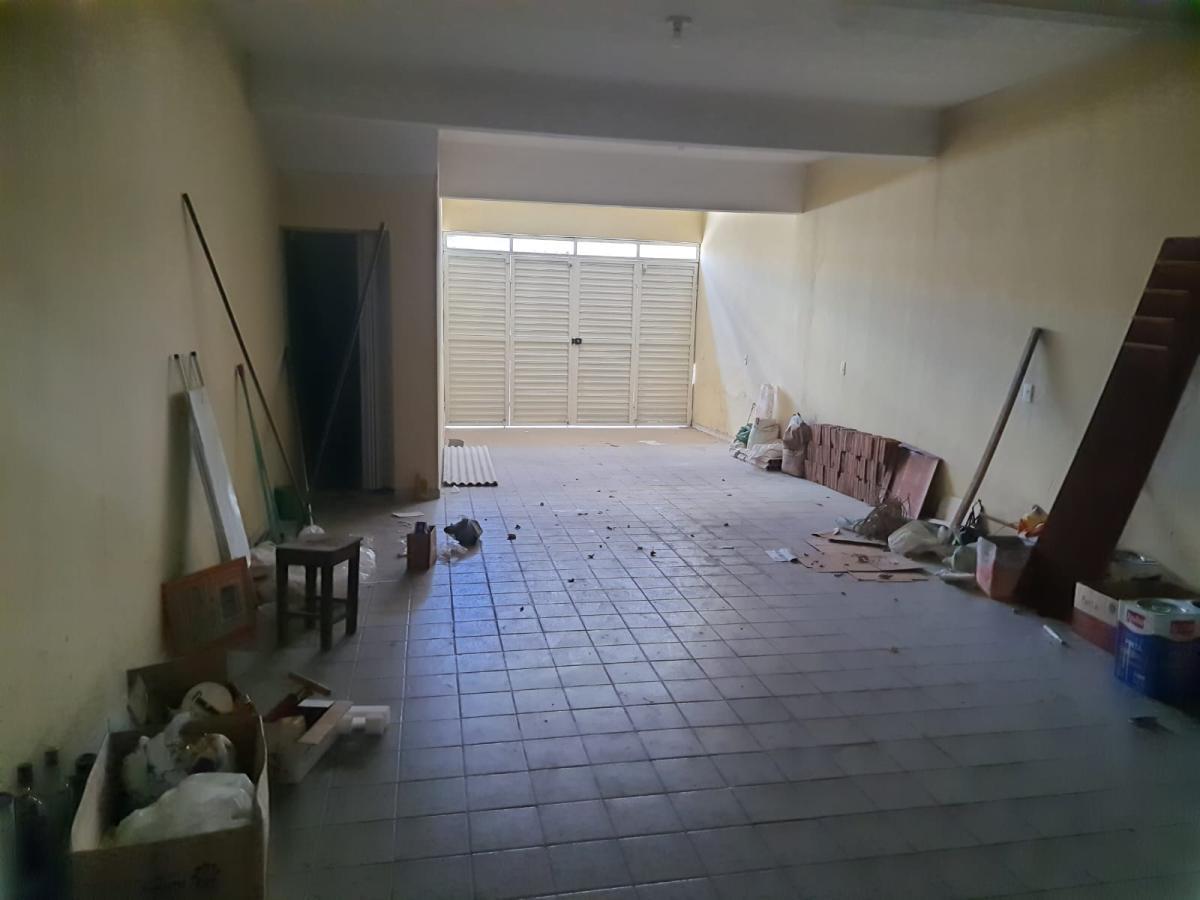 Casa para alugar com 3 quartos, 240m² - Foto 13