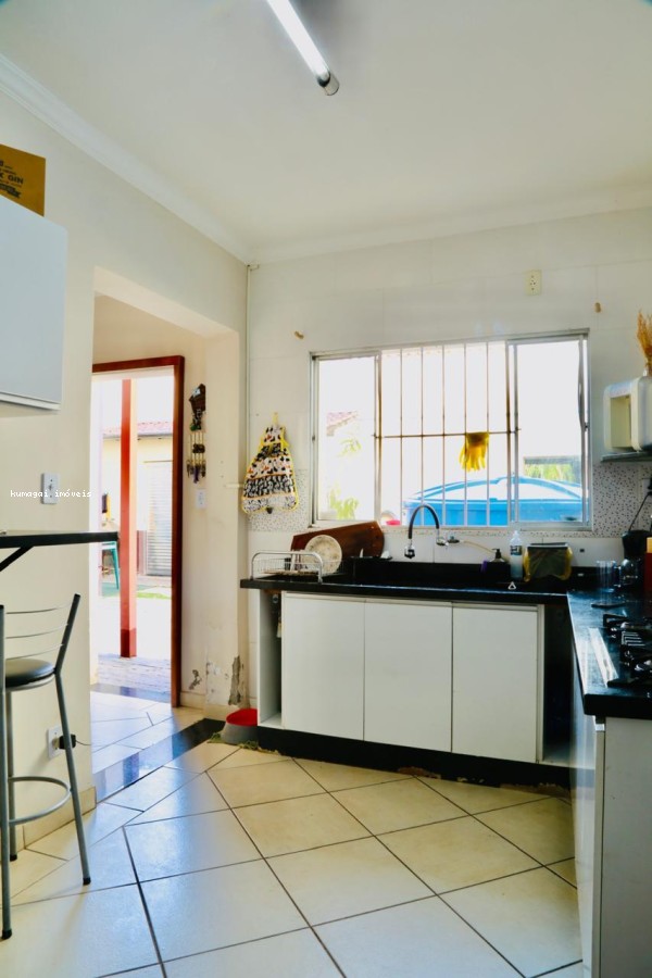 Casa à venda com 4 quartos, 500m² - Foto 3