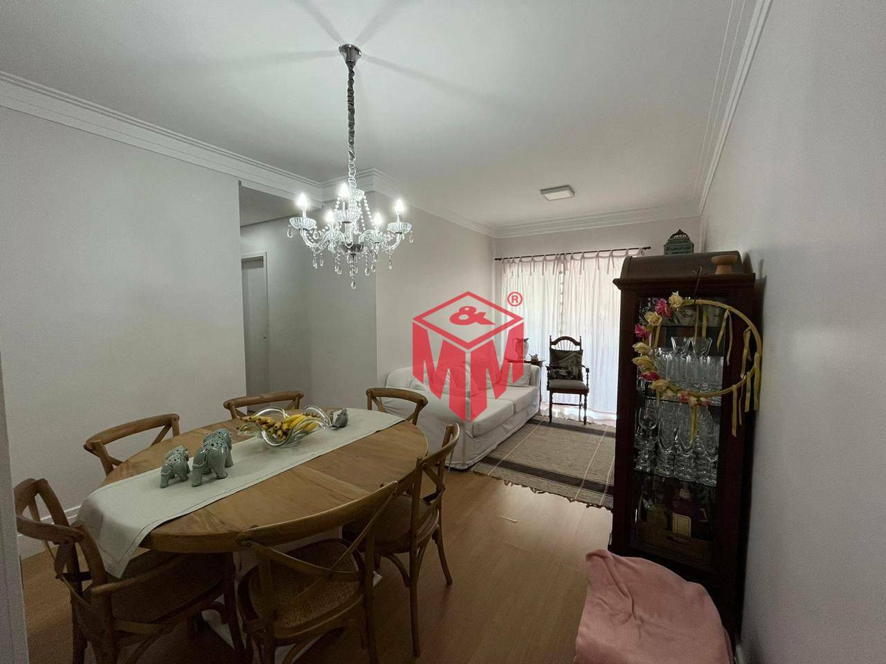 Apartamento à venda com 3 quartos, 85m² - Foto 1