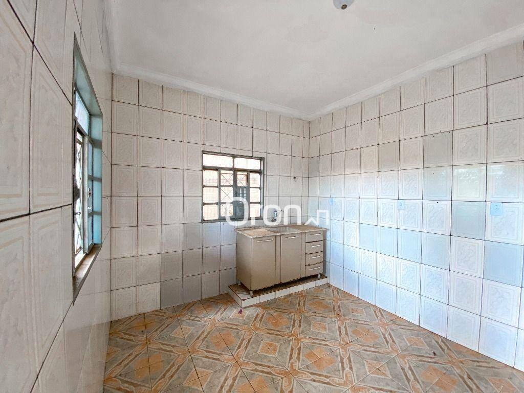 Sobrado à venda com 6 quartos, 300m² - Foto 6