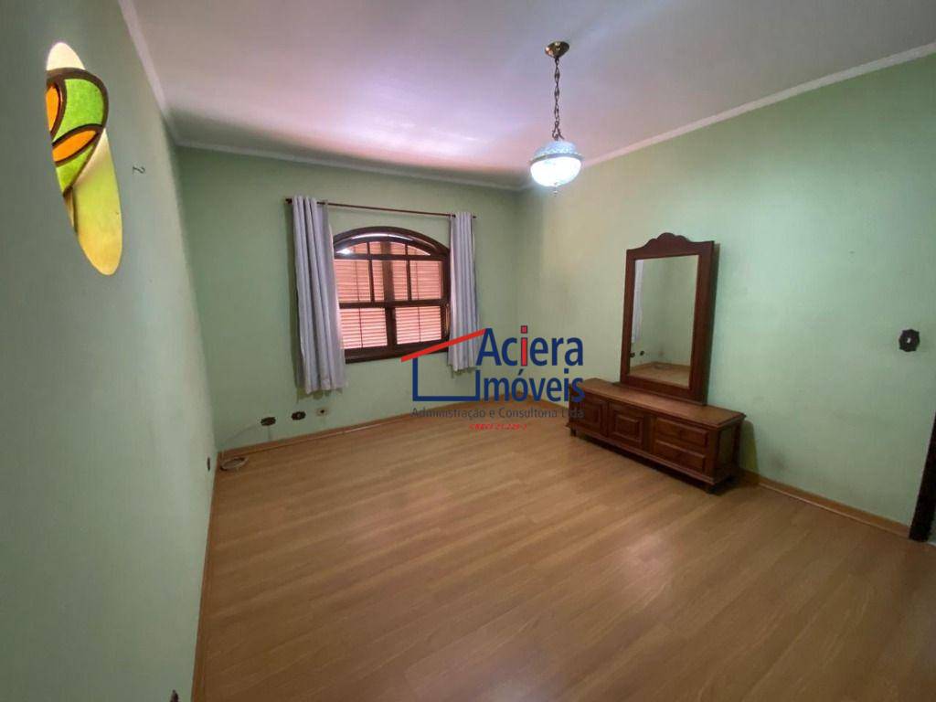 Casa de Condomínio para alugar com 5 quartos, 400m² - Foto 20